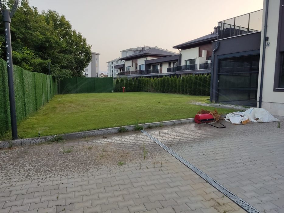 Професионално косене и поддръжка на дворове  Пловдив