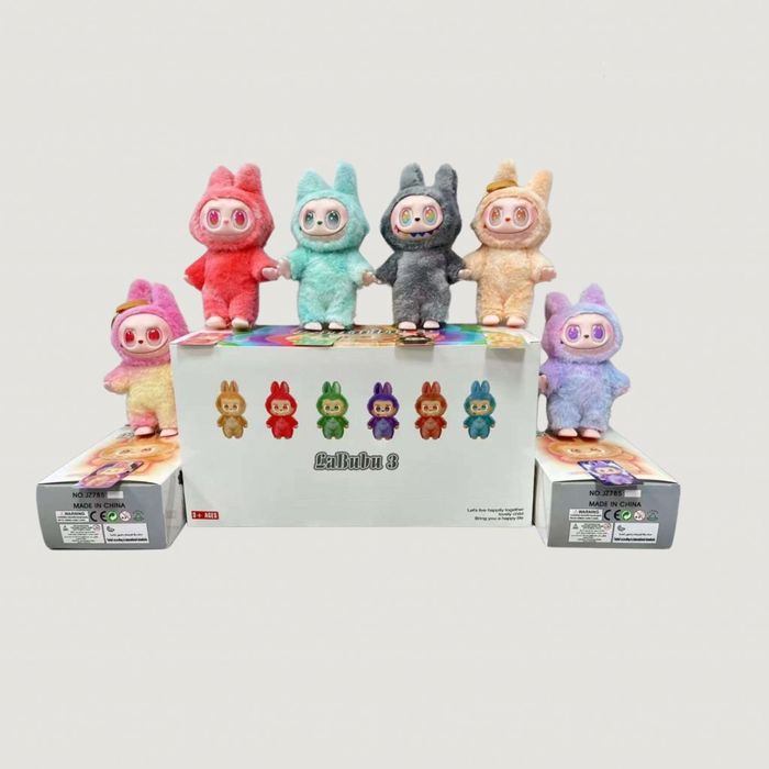 LaBubu, магическо плюшено създание. Изпращат се с кутия и LaBubu