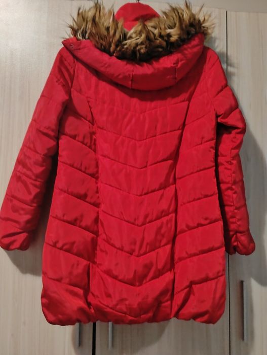 Дамско яке с качулка.