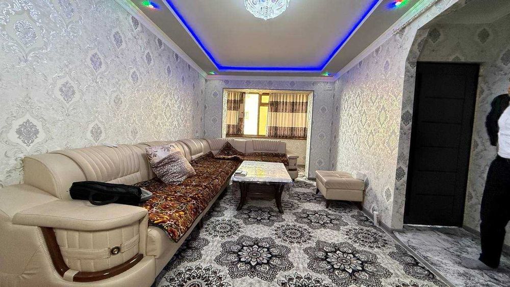 Фрунзиский KIUF 4 қаватда 2 хонали квартира сотилади. ID: 1905