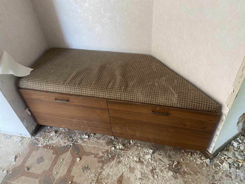 Мебель прихожи и полка