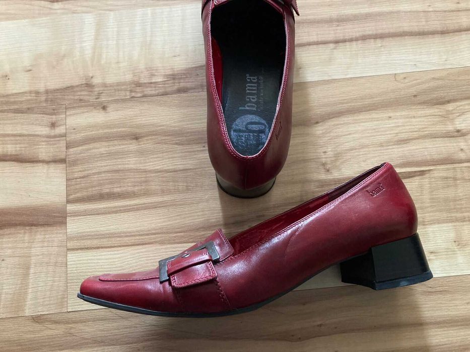 Почти нови обувки Bama