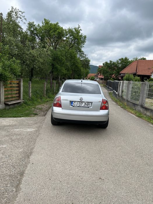VOLKSWAGEN Passat 0 — imagine 2