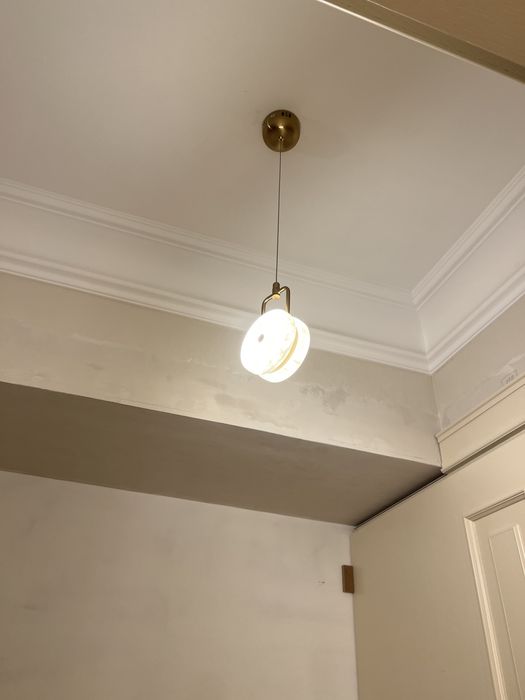 Продам люстру