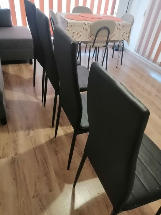 Трапезни столове