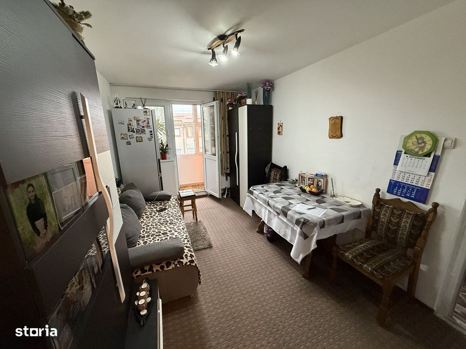 2 Camere Zona Buna M6  Etaj 3 2.0