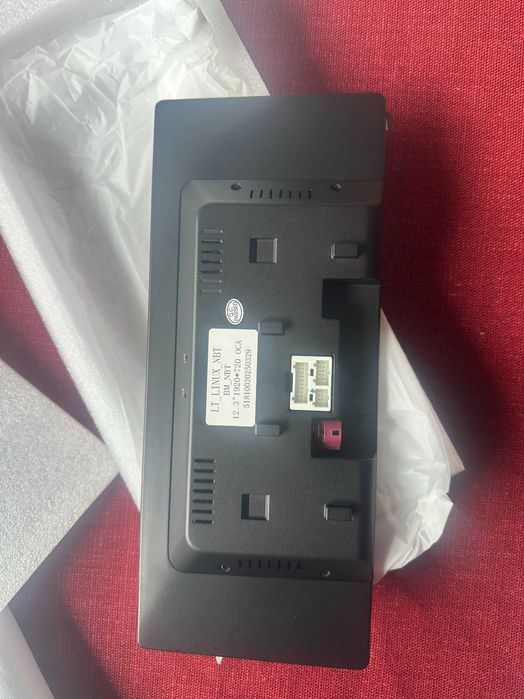 ЧИСТО НОВА Навигация за BMW F10 F11 apple car play