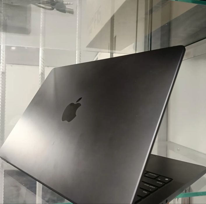 MacBook PRO 14 M3 PRO