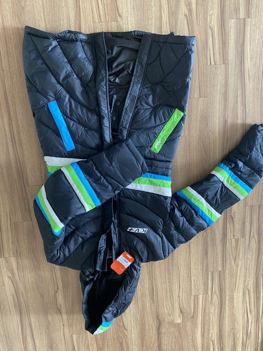 Продам зимние куртки