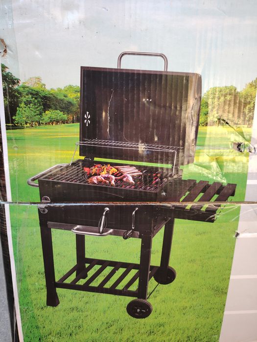 Grătar pe cărbuni/ nou in  cutie