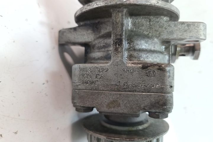 Pompa servodirectie 7L3422153E Volkswagen VW Touareg generatia 1 7L (