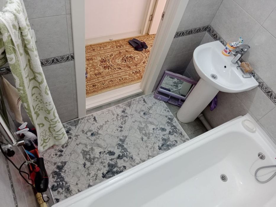 Chorsu va Beruniy metrosi yaqinida yangi 3 xonali kvartira –bor