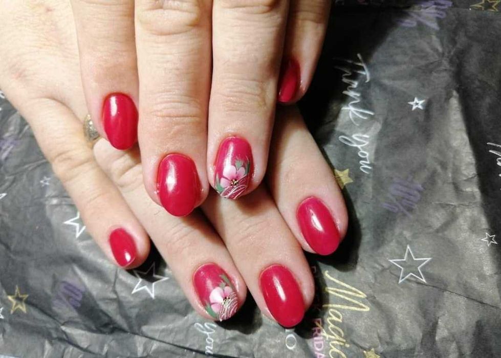 Manichiura unghii cu gel Constanta zona Dorally