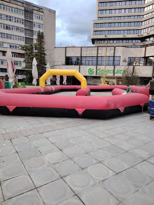 Атракцион надуваема писта ограждение