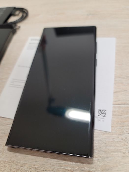 Продам Samsung S22 ultra 128gb