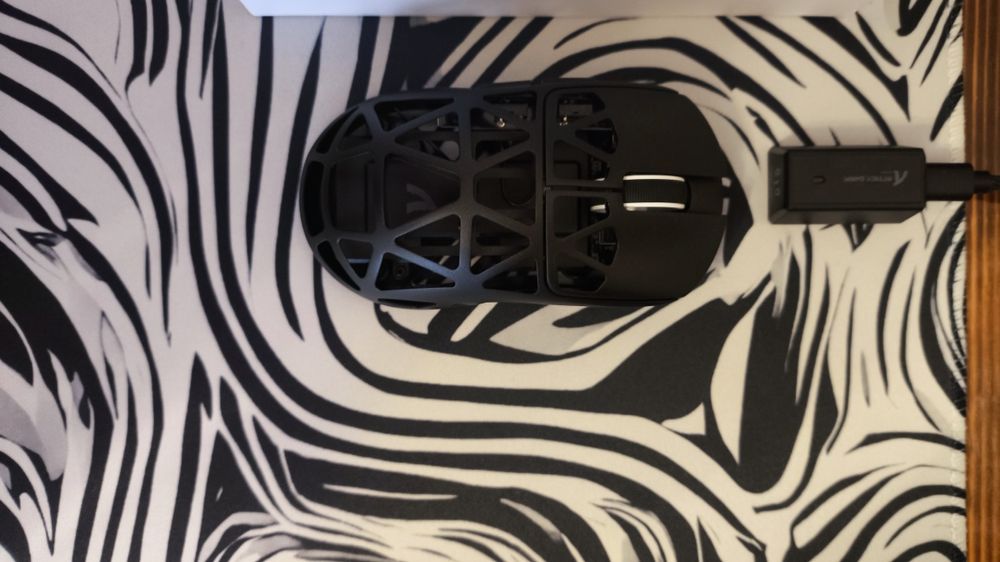 Срочно продам мышь Attack Shark R2