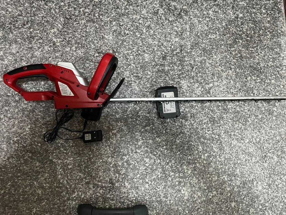 Акумулаторен храсторез Raider  с  БАТЕРИЯ  и  ЗАРЯДНО .