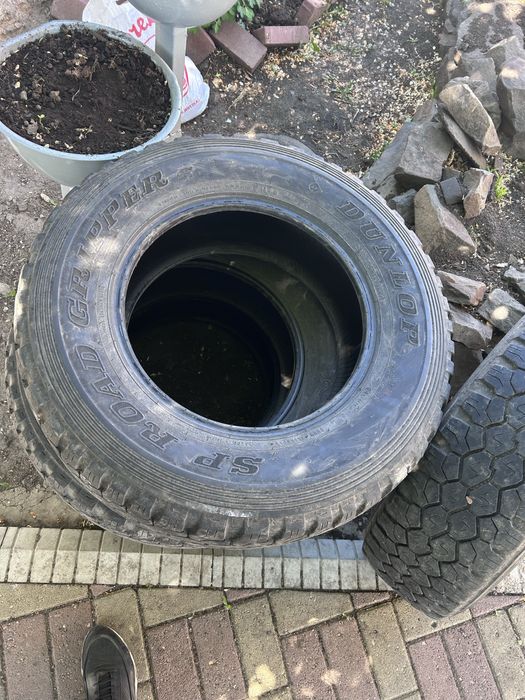 Продам шины Dunlop 245/75 R17