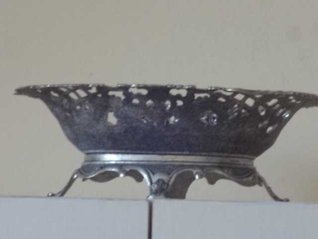 Орнаментална сребриста купа от Виена