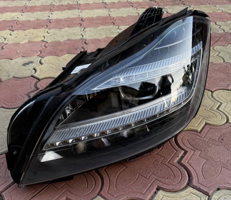 Far mercedes w218 cls