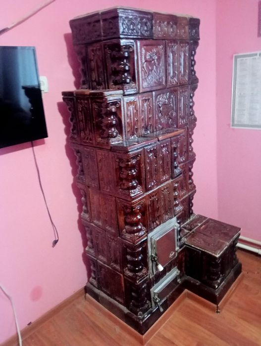 Vând soba de teracota mai multe detalii la telefon  !