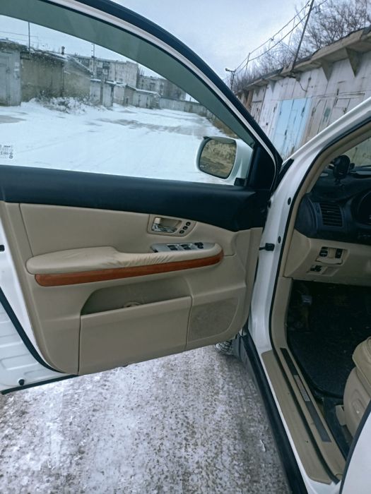 Продам Lexus RX400h