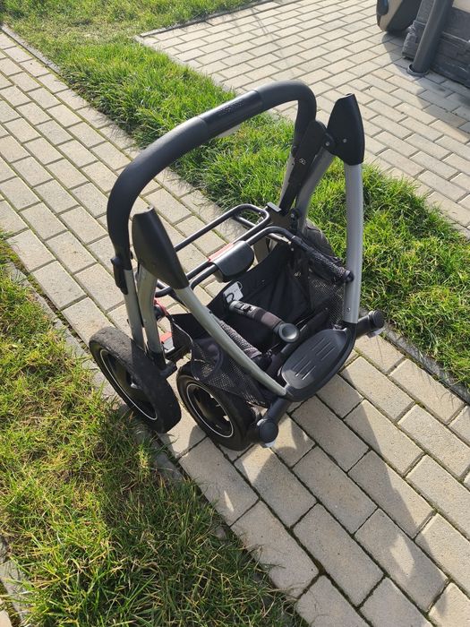 Cărucior Maxi Cosi 3 în 1