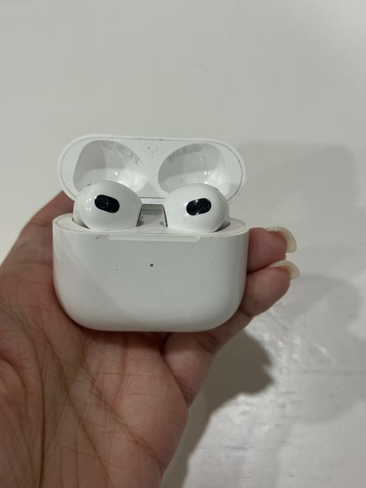 Продам оригинальные Airpods 3