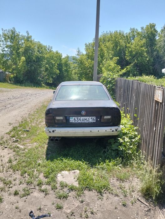 Продается две  машины  на ходу