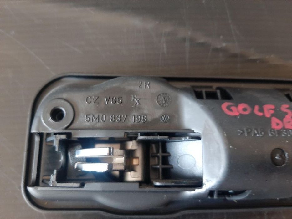 Maner interior dreapta spate vw golf 5 plus 5m1 521 5m0837198
