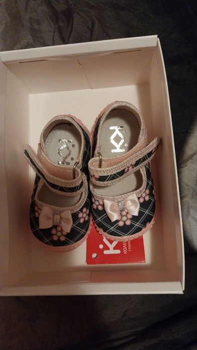 Чисто нови бебешки обувчици К&К за лятото