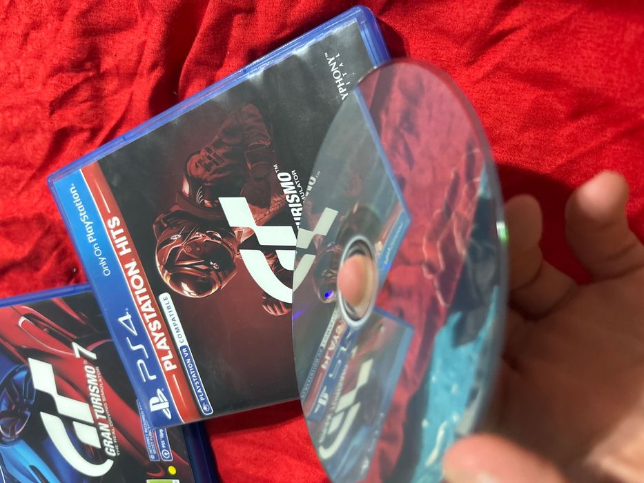 3 jocuri de playstation god of war ps 5, hârb turismo 7 și sport de pe 4 ambele