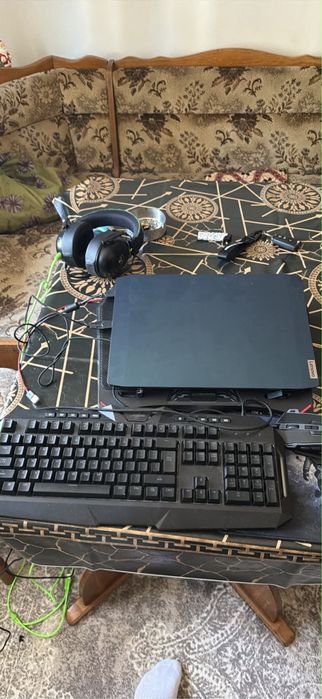 Laptop lenovo gaming ideapad 3 plus accesorii