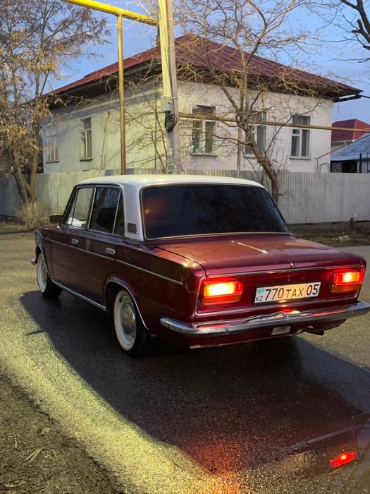 Продам ваз 2103