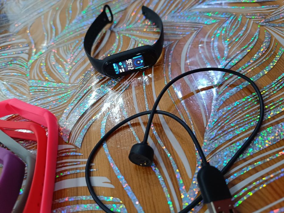 Фитнес гривна Xiaomi MI Band 5