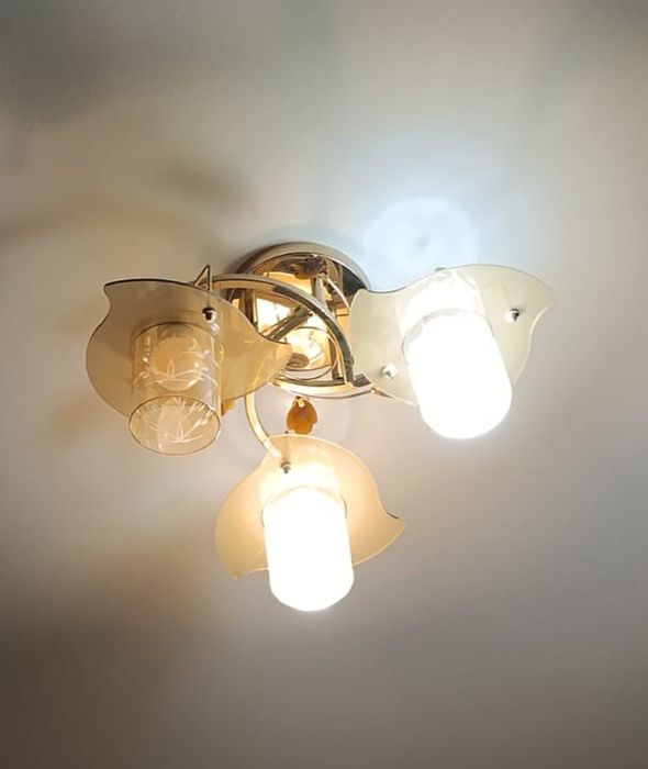 Продается 3 люстры