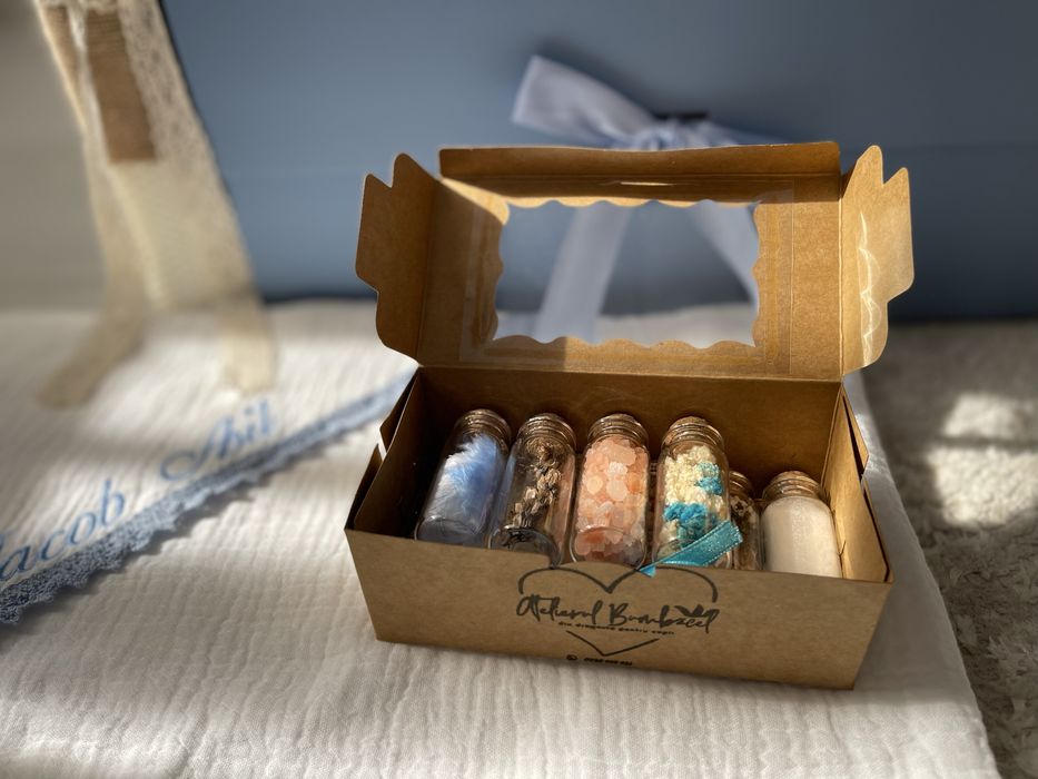 Cutiuta cu mirodenii pentru baita de mir/trusouri botez