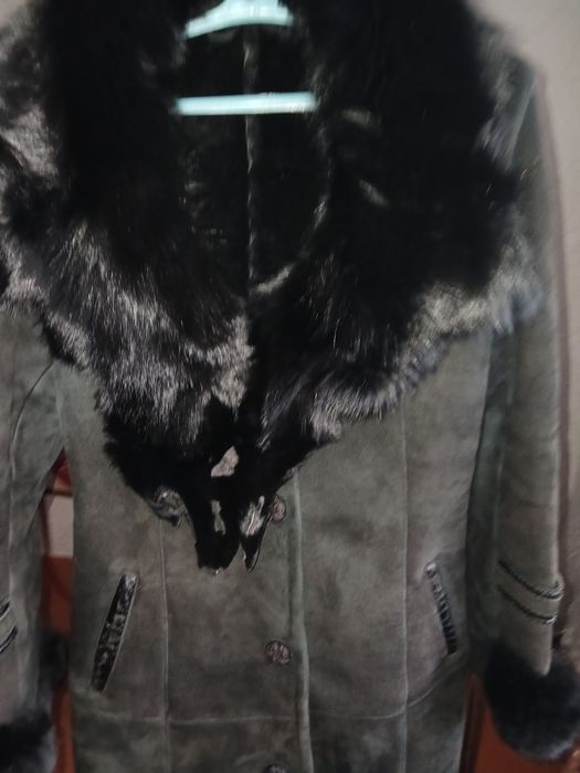 Продам дубленку очень теплая