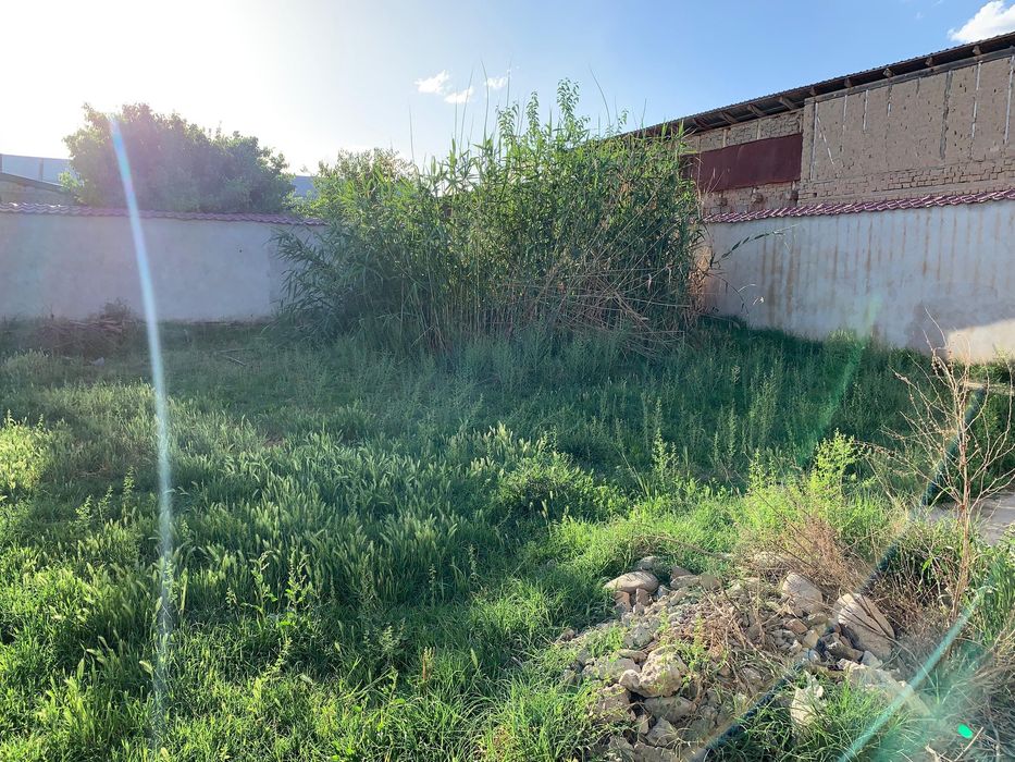 Участок с домом 8 соток. Торг уместен