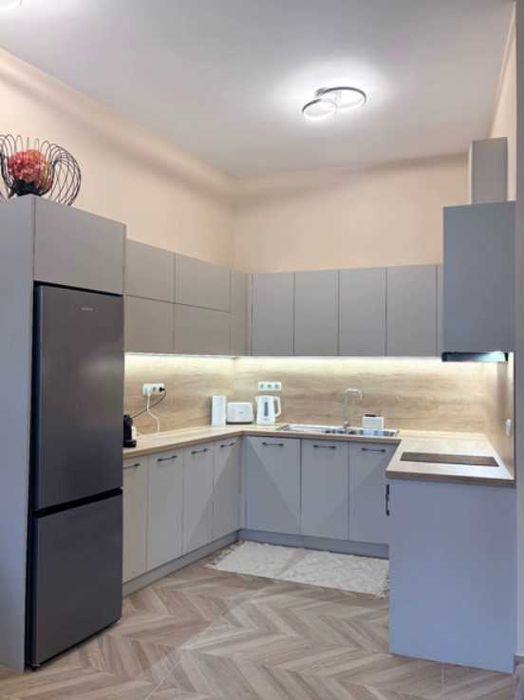 Дава се под наем Тристаен апартамент в София, Подуяне - 80 кв.м за 966.45 € - Снимка #2