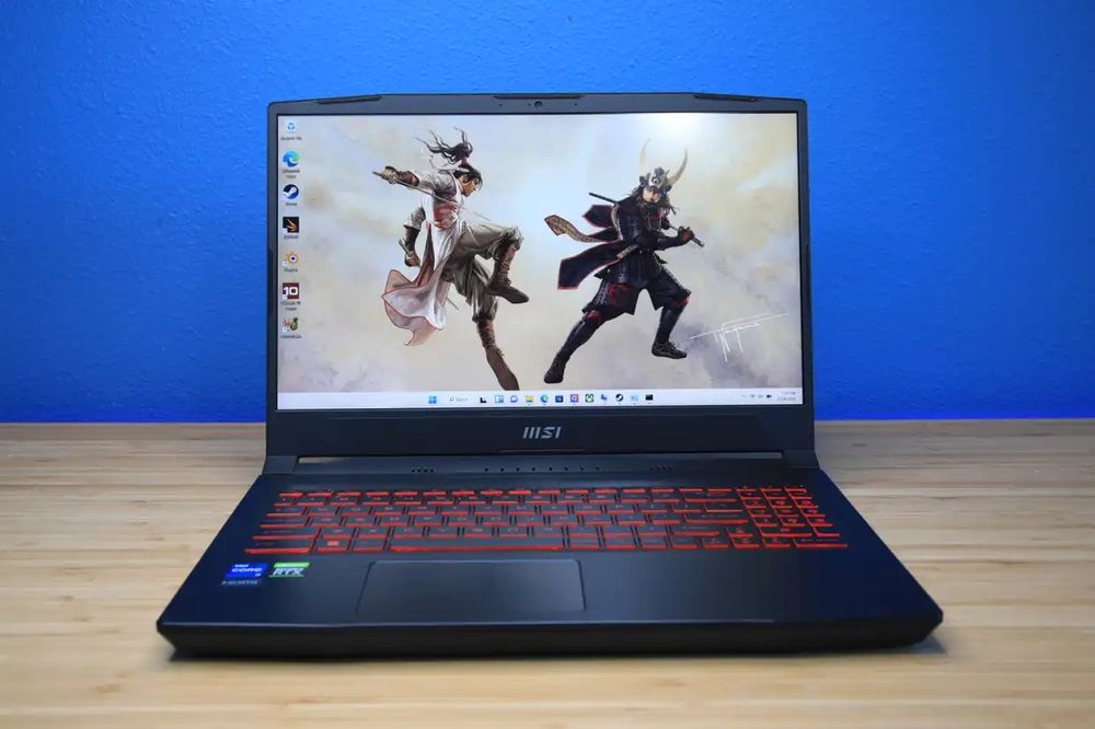 MSI Katana i7 / RTX 3060 — ideal holatda
