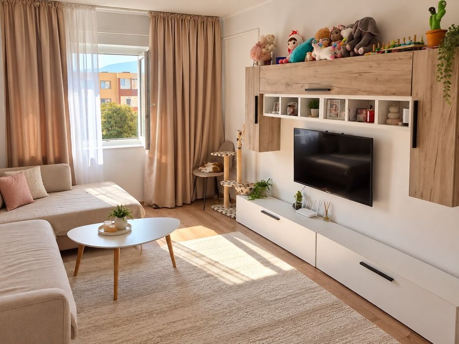 Apartament 2 camere Tractoru/Coresi