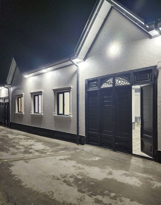 Без маклер! Зангиота зиёратгох ёнида ховли сотилади!