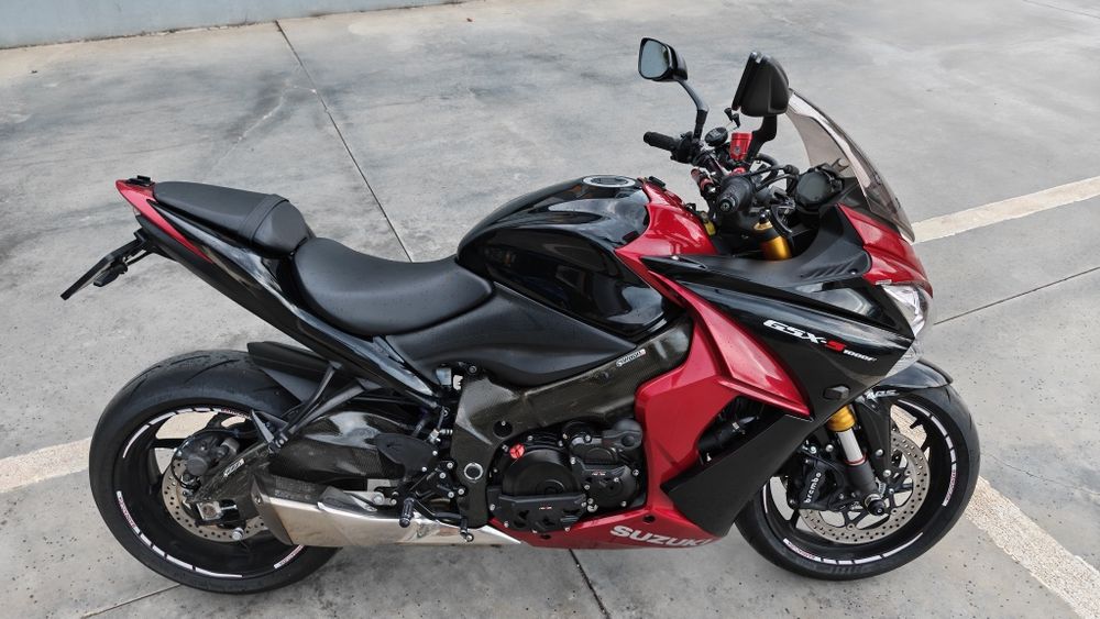 Suzuki GSX-S 1000 F AL8 anvelope/rev furca/rev ulei/placute TOTUL NOU