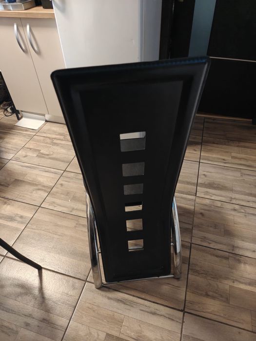 Vand 6 Scaune de Sufragerie