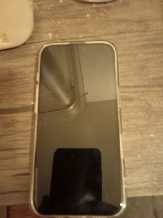Vând iPhone 16 impecabil 10/10 de 128gb