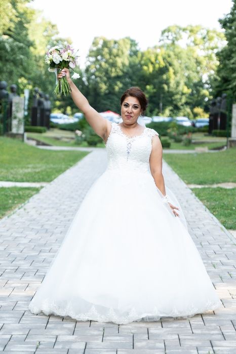 Rochie mireasa marimea 52