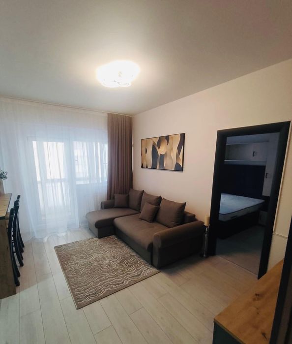Inchiriez garsoniera ,apartament Militari Residence. Str. Tineretului