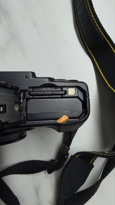 Nikon Coolpix P7000