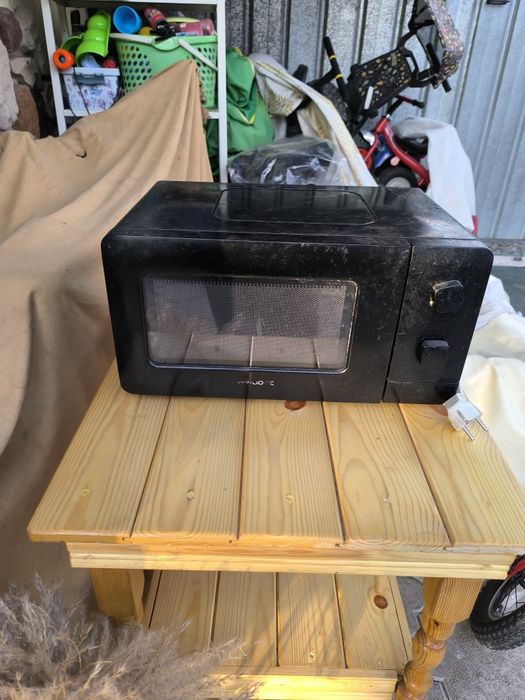 Продам микроволновку Daewoo